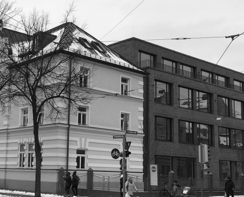 Portfolio IEP: Bildungszentrum für die Volkshochschule München, Einsteinstraße 28 - schwarz-weiß